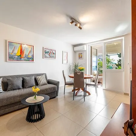 Klario - Sea View Terrace & Free Parking Apartamento