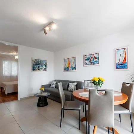 Klario - Sea View Terrace & Free Parking