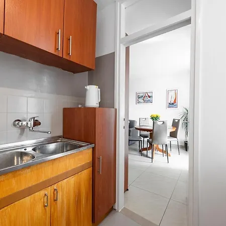 Klario - Sea View Terrace & Free Parking