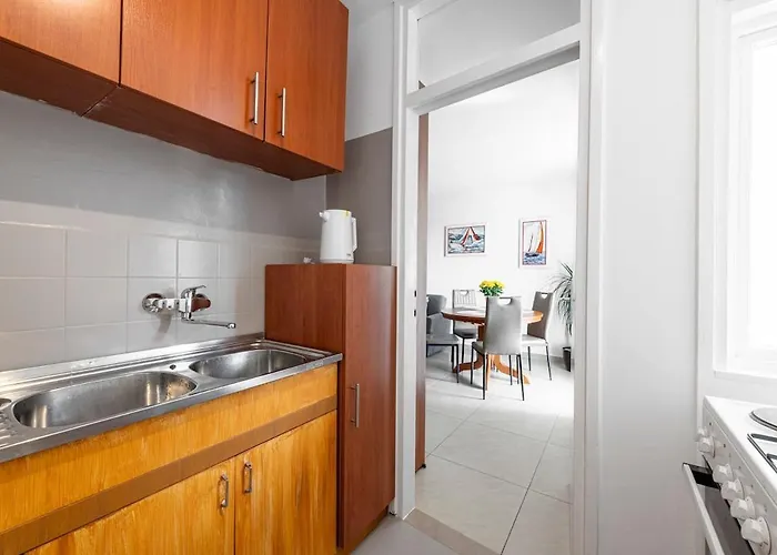 Klario - Sea View Terrace & Free Parking