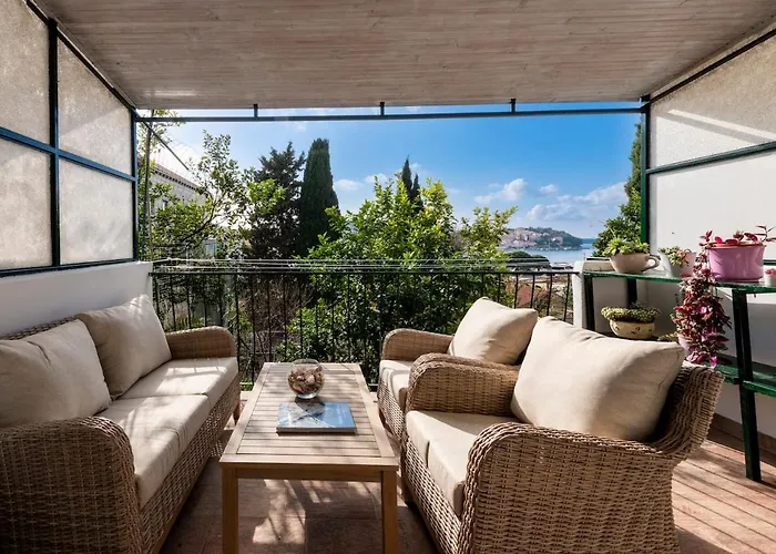 Klario - Sea View Terrace & Free Parking Apartment Dubrovnik